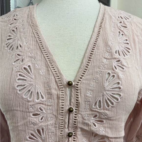 Maurice’s Blush Pink Boho Eyelet V-Neck Romantic Peasant Half Sleeve | Size S - Picture 3 of 9
